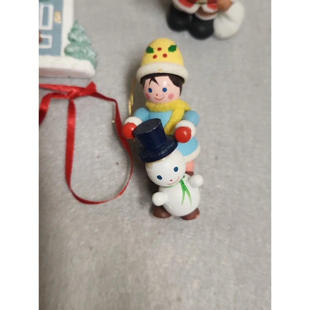 Lot Of 7 Christmas Ornaments & Christmas Teddy Bear Figurine